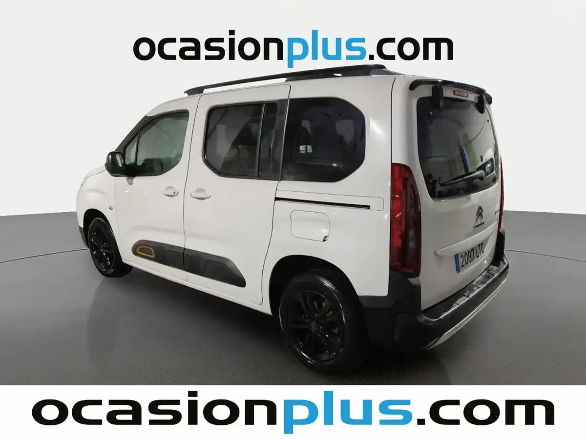 Usado Citroën Berlingo Rip Curl 130 CV (95 kW) 2021 Blanco Monovolumen