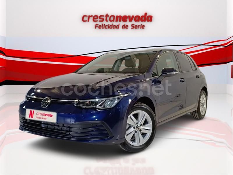 Azul Usado 2024 VW Golf VIII Life Berlina | 28.400 € (Un poco caro) - Imagen 1/4