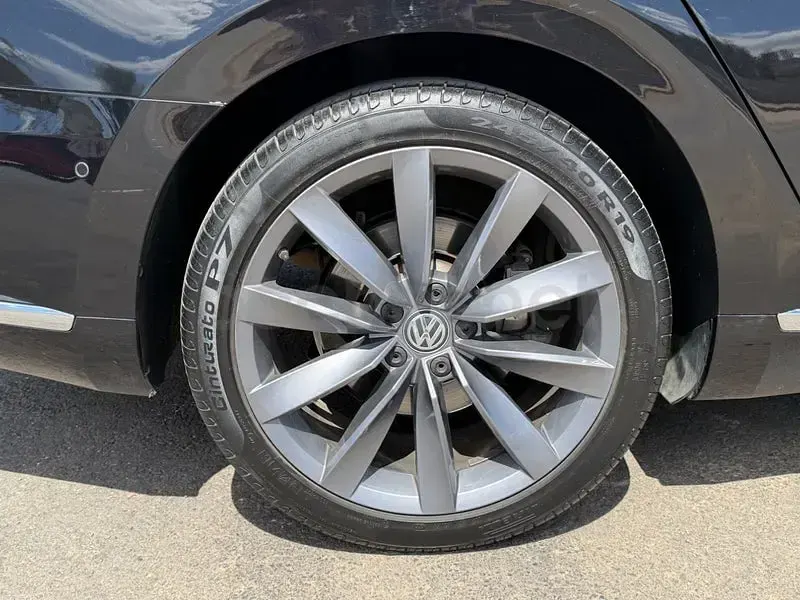 Usado VW Arteon Elegance 240 CV (176 kW) 2020 Negro Berlina