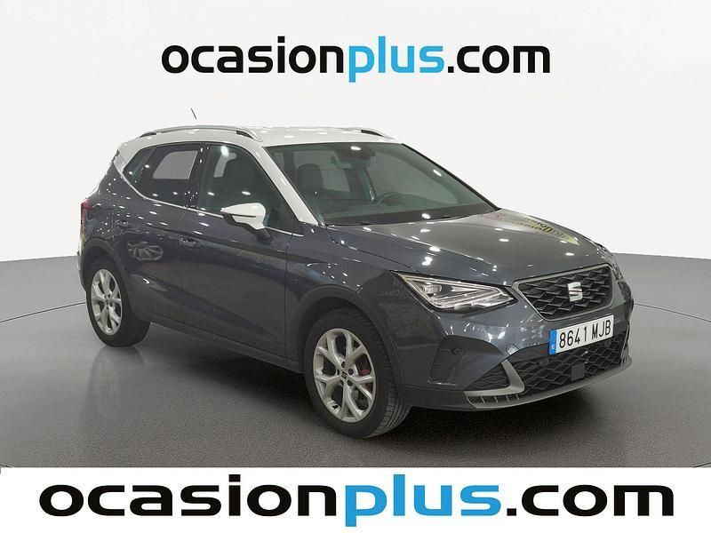 Usado Seat Arona FR 150 CV (110 kW) 2023 Gris SUV