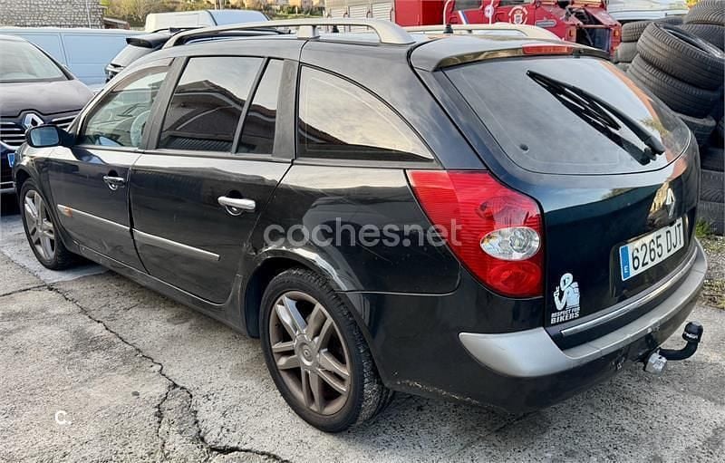 Usado Renault Laguna II Dynamique 120 CV (88 kW) 2005 Negro Familiar