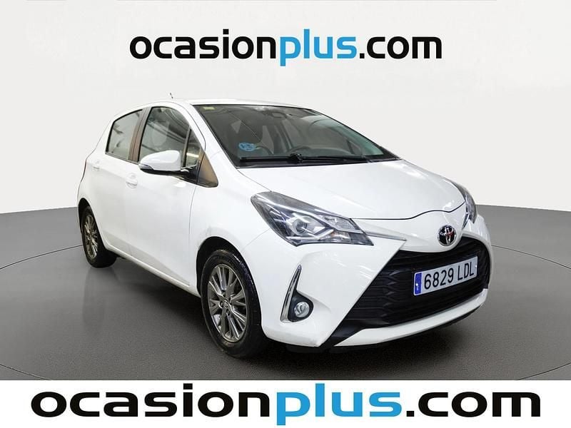Usado Toyota Yaris Active 69 CV (50 kW) 2019 Blanco
