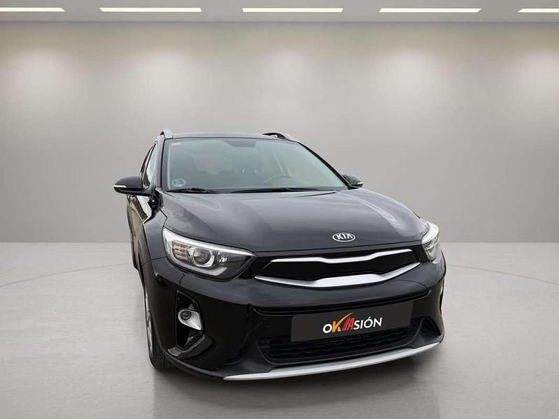 Usado Kia Stonic 84 CV (61 kW) 2019 Negro SUV