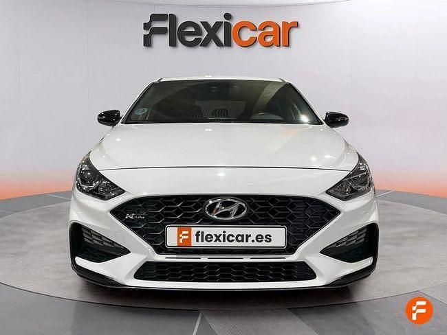 Usado Hyundai i30 N Line 120 CV (88 kW) 2022 Blanco Berlina