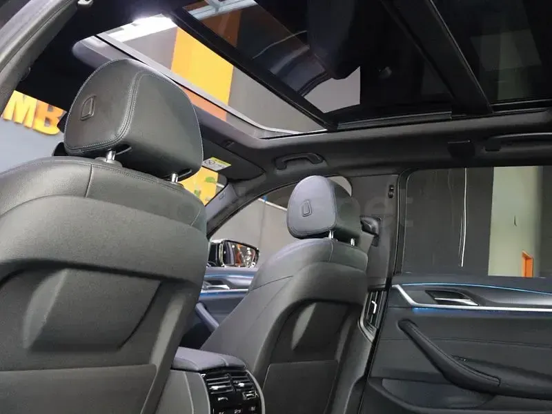 Usado BMW 530e M Sport 292 CV (214 kW) 2021 Negro Familiar