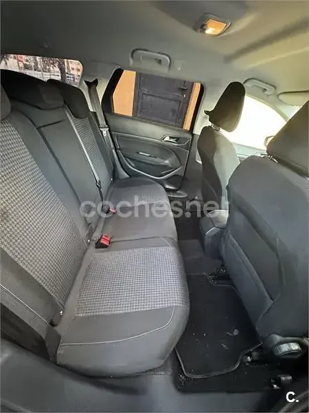 Usado Peugeot 308 SW Allure 130 CV (95 kW) 2018 Negro Familiar