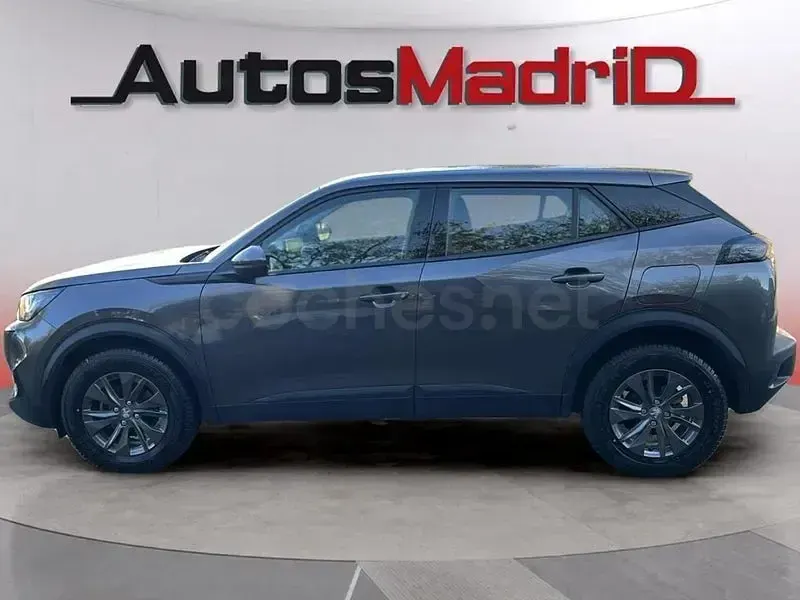 Usado Peugeot 2008 Active 110 CV (80 kW) 2021 Gris / plata SUV