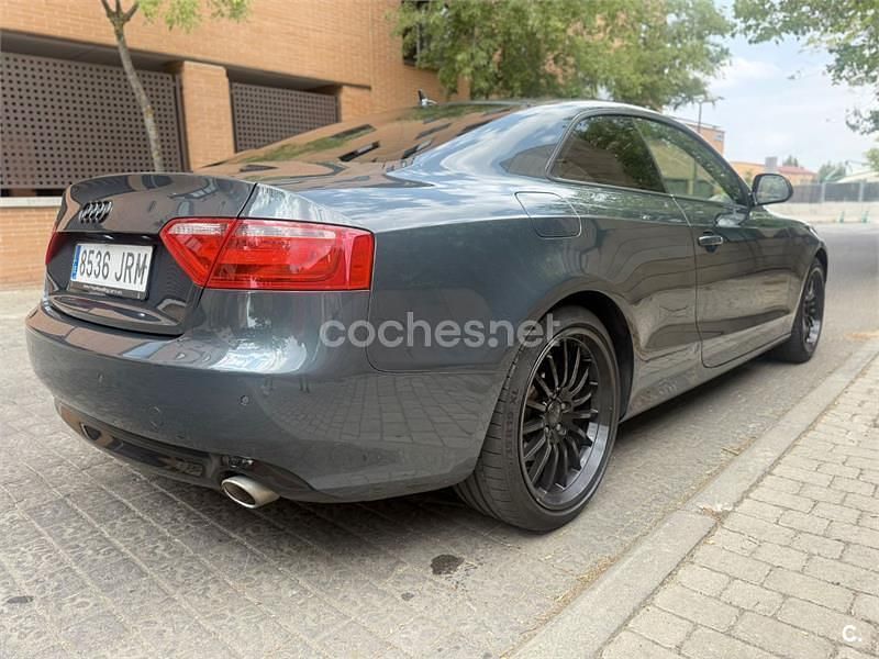 Usado Audi A5 190 CV (139 kW) 2010 Gris / plata Coupe