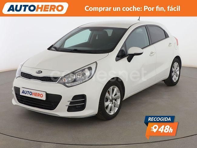 Gris / plata Usado 2015 Kia Rio Berlina | 9999 € (Precio justo) - Imagen 1/3
