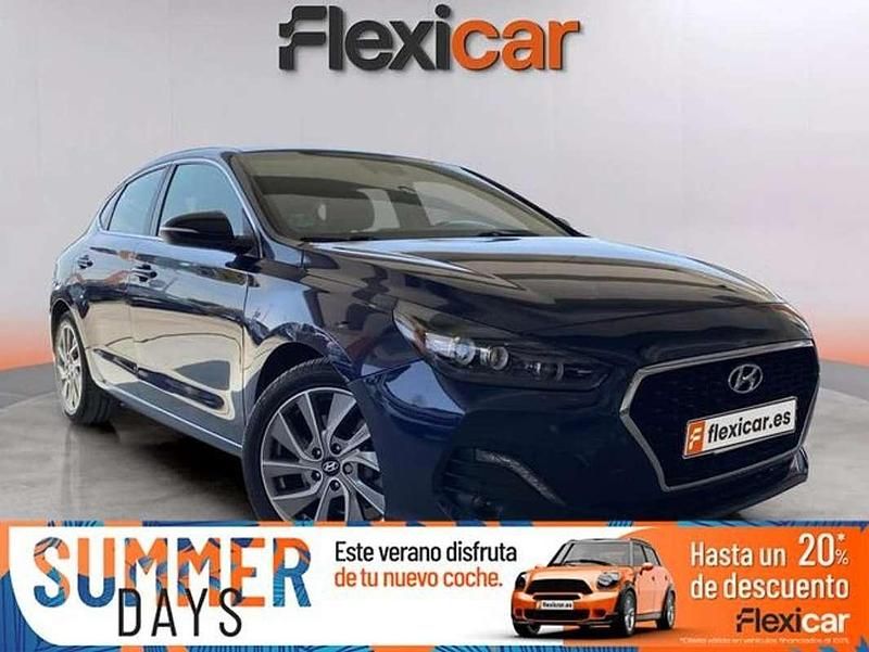 Amarillo Usado 2019 Hyundai i30 Berlina | 15.990 € (Un poco caro) - Imagen 1/4