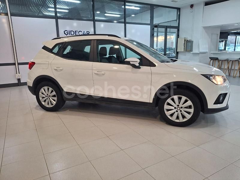 Usado Seat Arona Style 90 CV (66 kW) 2020 Blanco SUV