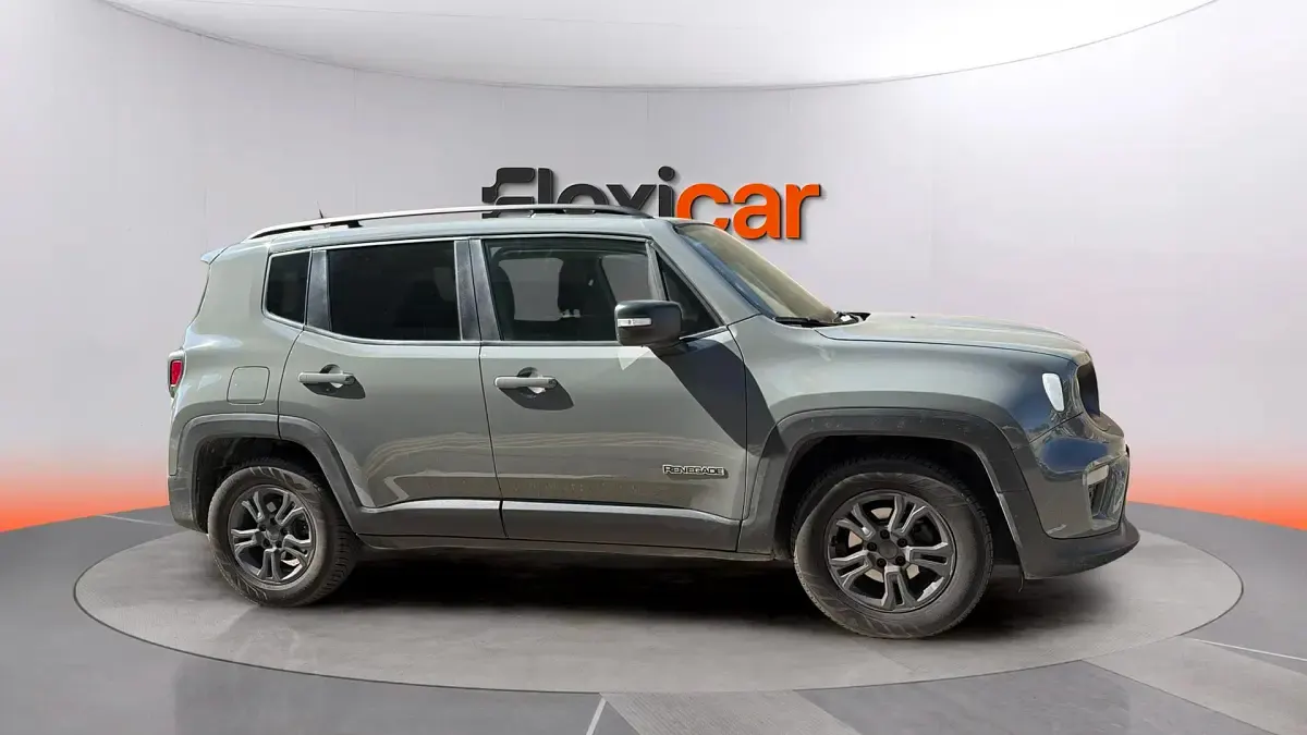 Usado Jeep Renegade Night Eagle 120 CV (88 kW) 2022 Gris SUV