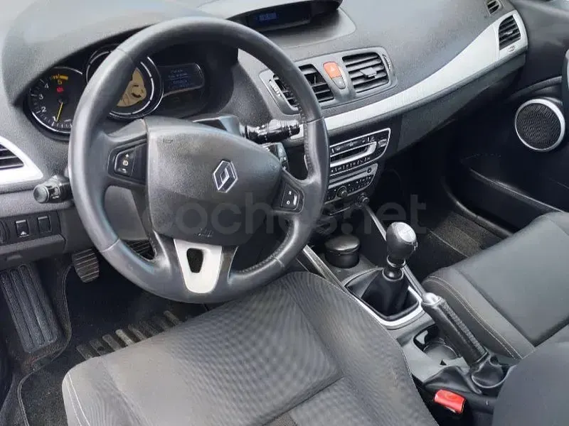 Usado Renault Mégane 105 CV (77 kW) 2009 Negro Berlina