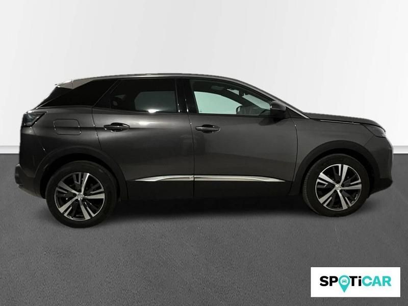 Usado Peugeot 3008 Allure 130 CV (95 kW) 2024 Gris SUV