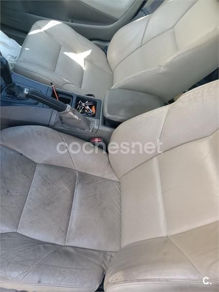 Usado Volvo V70 Momentum 163 CV (119 kW) 2003 Gris / plata Familiar