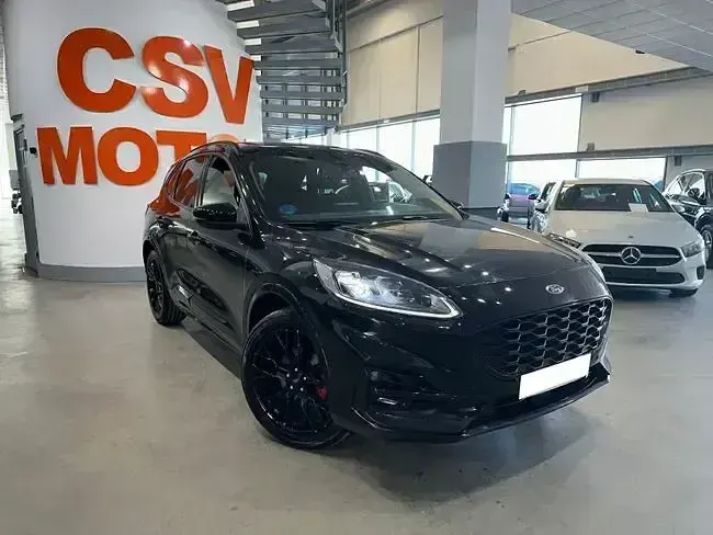 Usado Ford Kuga ST-Line X 225 CV (165 kW) 2023 Negro SUV