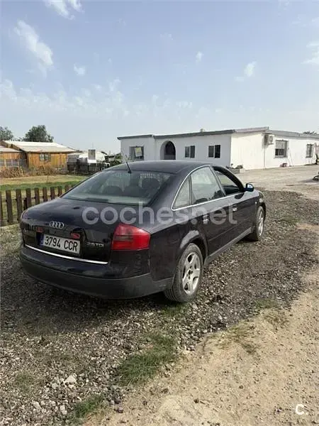Usado Audi A6 150 CV (110 kW) 2002 Azul Berlina