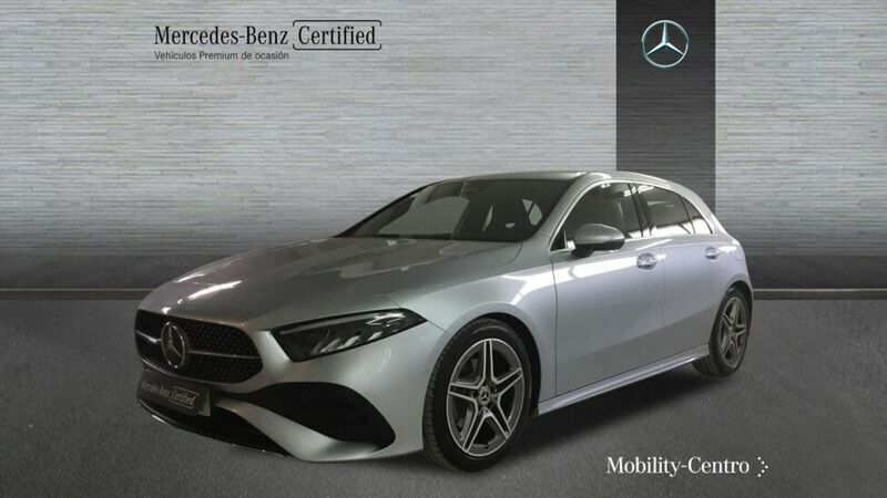 Plateado Usado 2024 Mercedes A180 Berlina | 32.900 € (Precio justo) - Imagen 1/4