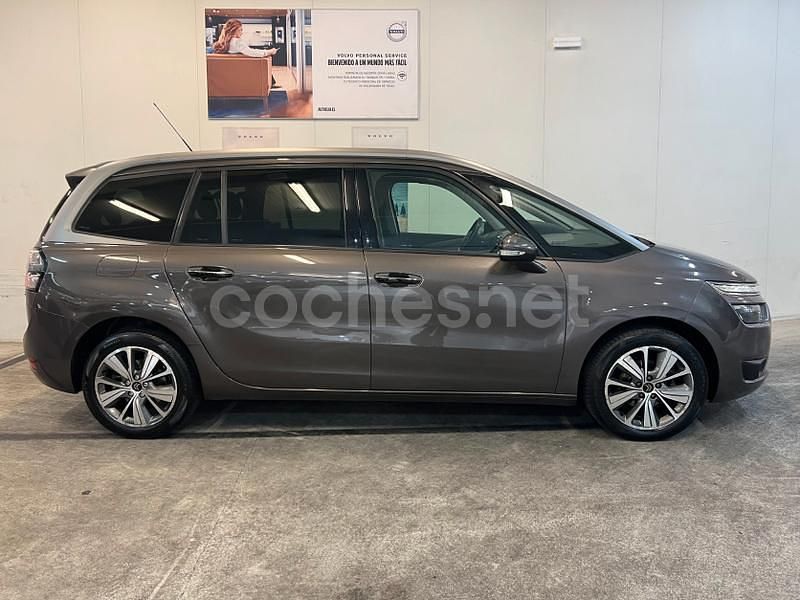 Usado Citroën Grand C4 Picasso Feel 120 CV (88 kW) 2015 Marrón Monovolumen