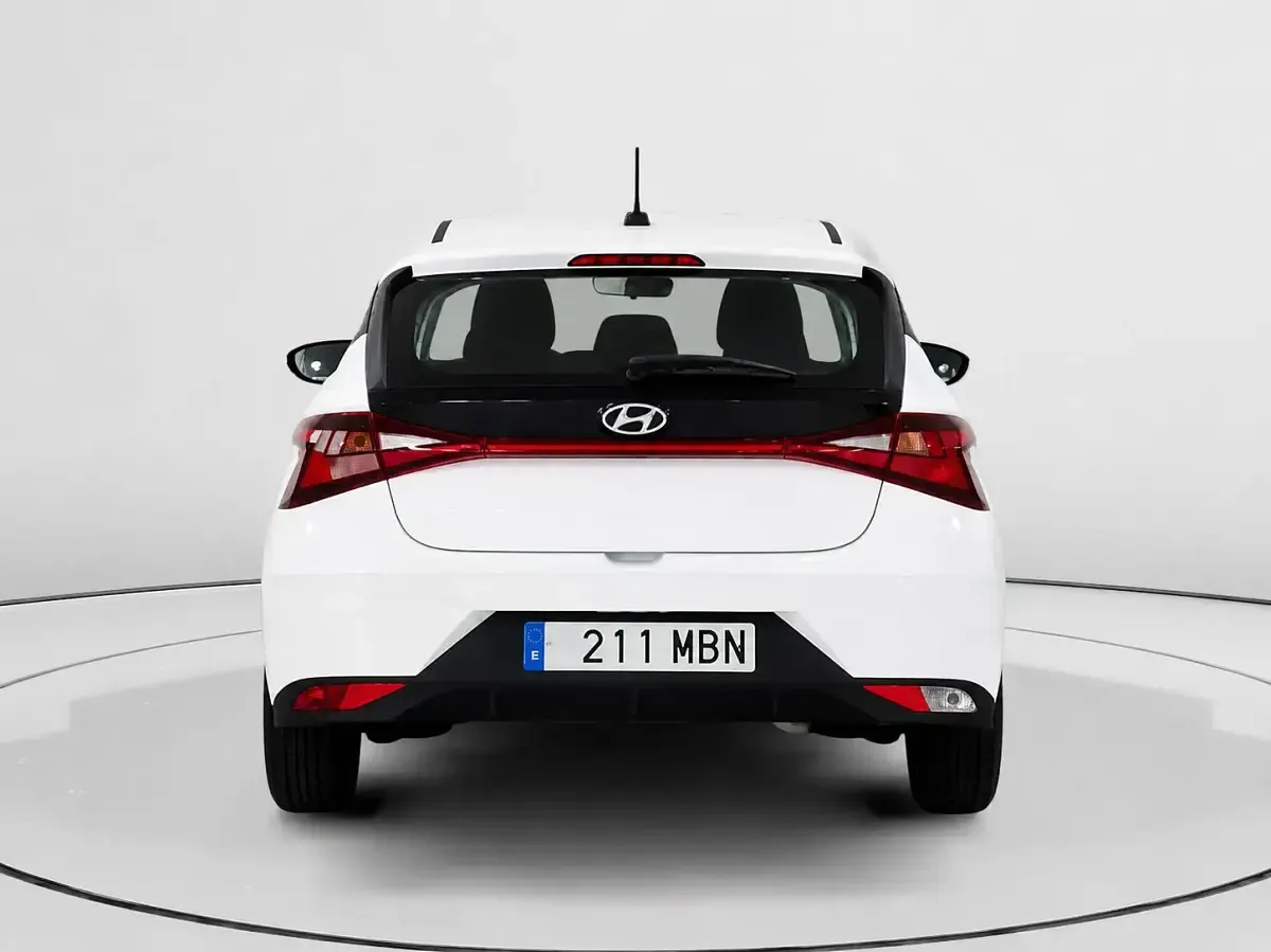 Usado Hyundai i20 101 CV (74 kW) 2022 Blanco Utilitario