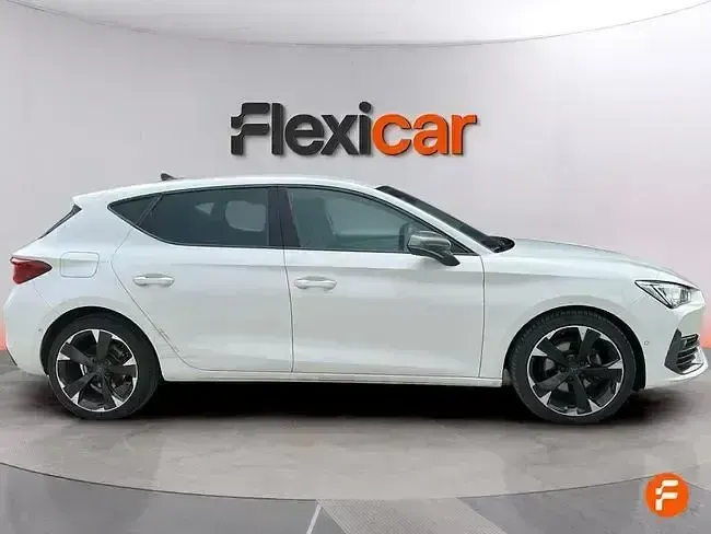 Begagnad Cupra Leon 150 HK (110 kW) 2023 Vit