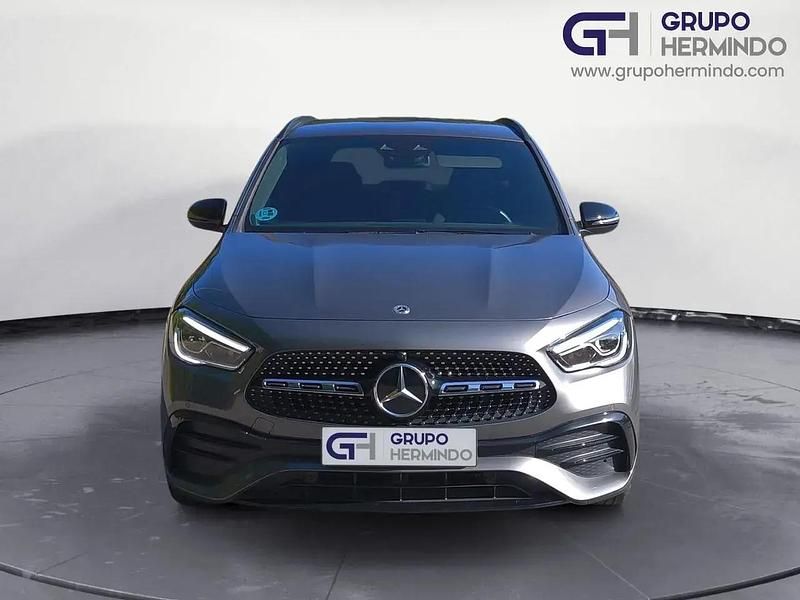 Usado Mercedes GLA200 150 HP (110 kW) 2023 Cinzento SUV
