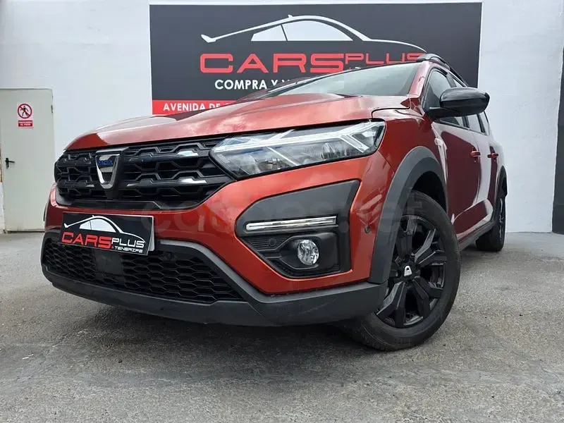 Usado Dacia Jogger Extreme 100 CV (73 kW) 2022 Naranja Monovolumen