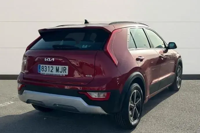 Usado Kia e-Niro 135 kW (184 CV) 2023 Rojo SUV