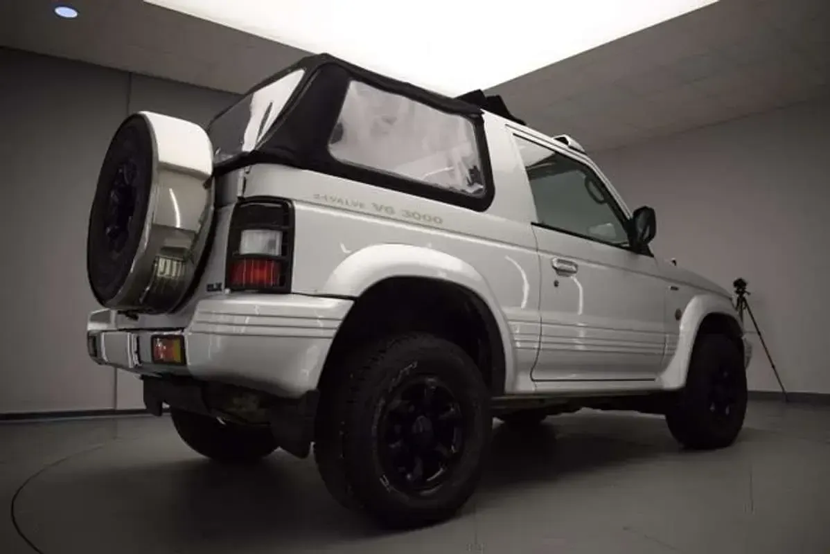 Usado Mitsubishi Montero 194 CV (142 kW) 1999 Plateado SUV