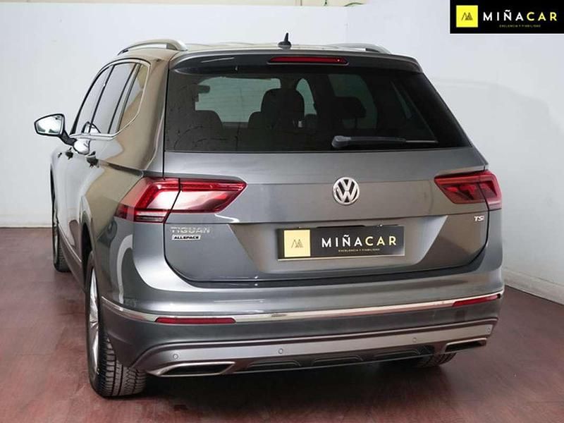 Usado VW Tiguan Allspace Advance 150 CV (110 kW) 2019 Gris SUV