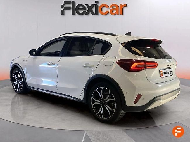 Używany Ford Focus Active 155 KM (114 kW) 2022 Biały Sedan/Limuzyna