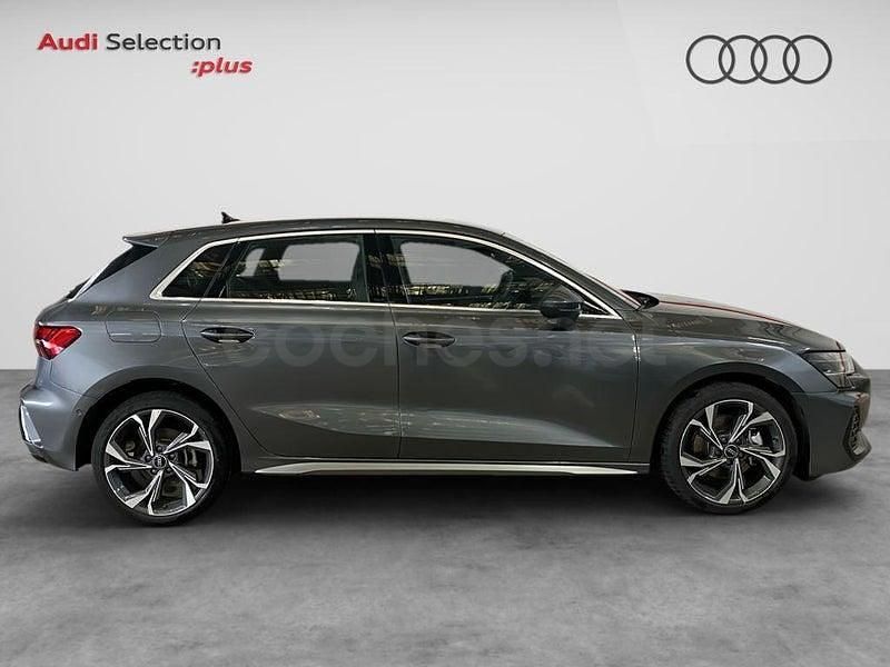 Usado Audi A3 S-Line 204 CV (150 kW) 2025 Gris / plata Berlina