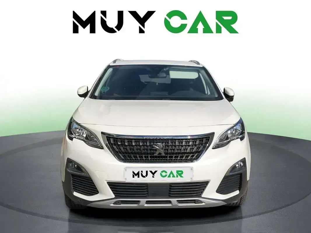 Usado Peugeot 3008 Allure 131 CV (96 kW) 2019 Blanco SUV