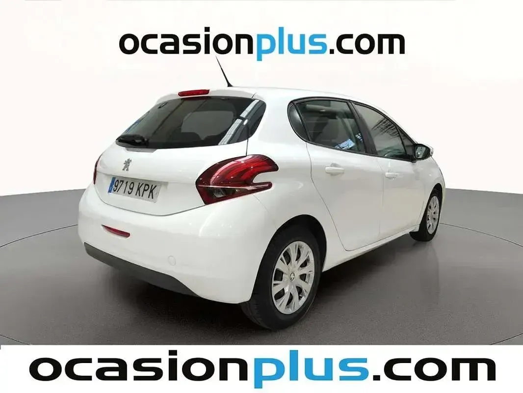 Usado Peugeot 208 Active 99 CV (72 kW) 2018 Blanco Utilitario