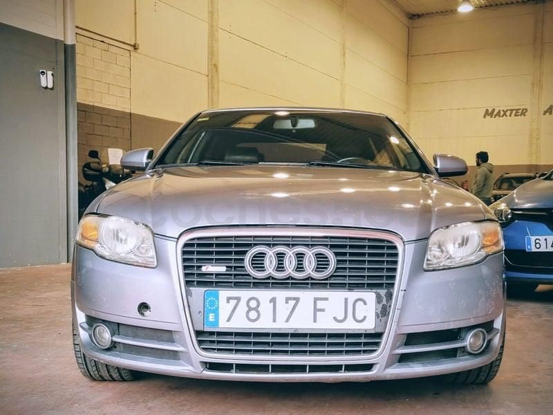 Usado Audi A4 Exclusive 140 CV (102 kW) 2007 Gris / plata Berlina
