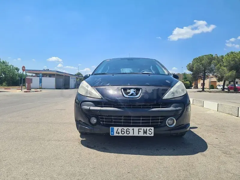 Usado Peugeot 207 110 CV (80 kW) 2007 Negro Berlina