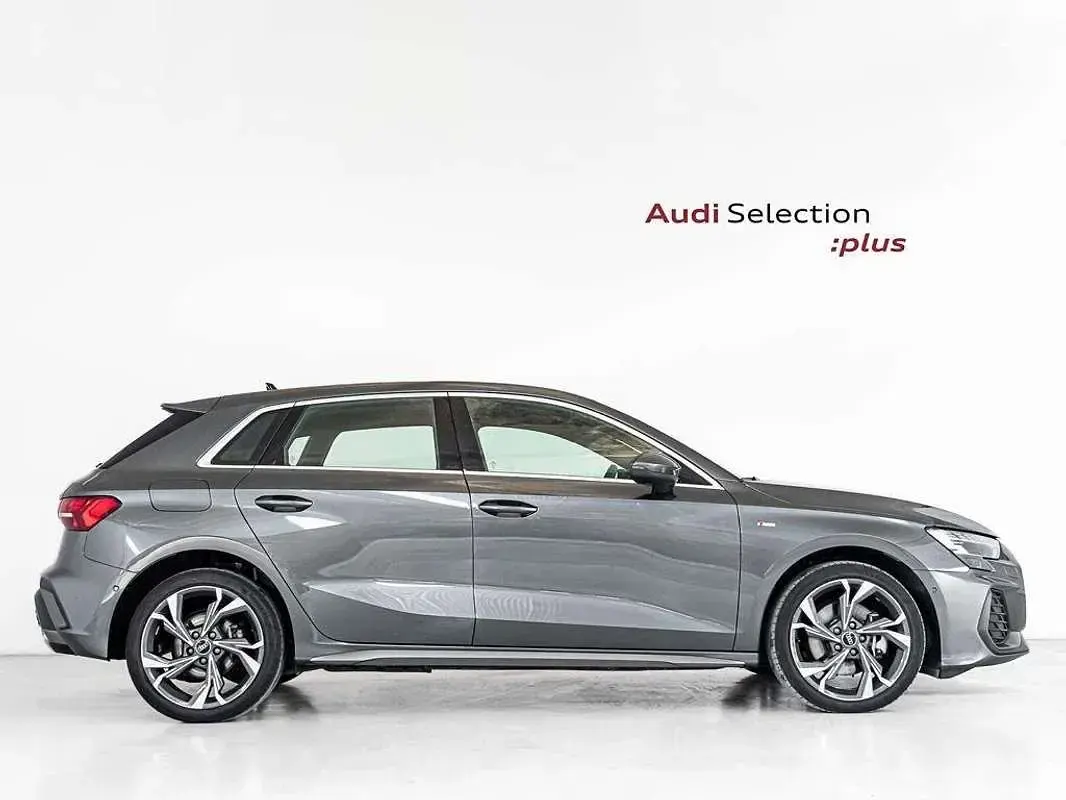 Usado Audi A3 Sportback e-tron S-Line 204 CV (150 kW) 2025 Gris Utilitario