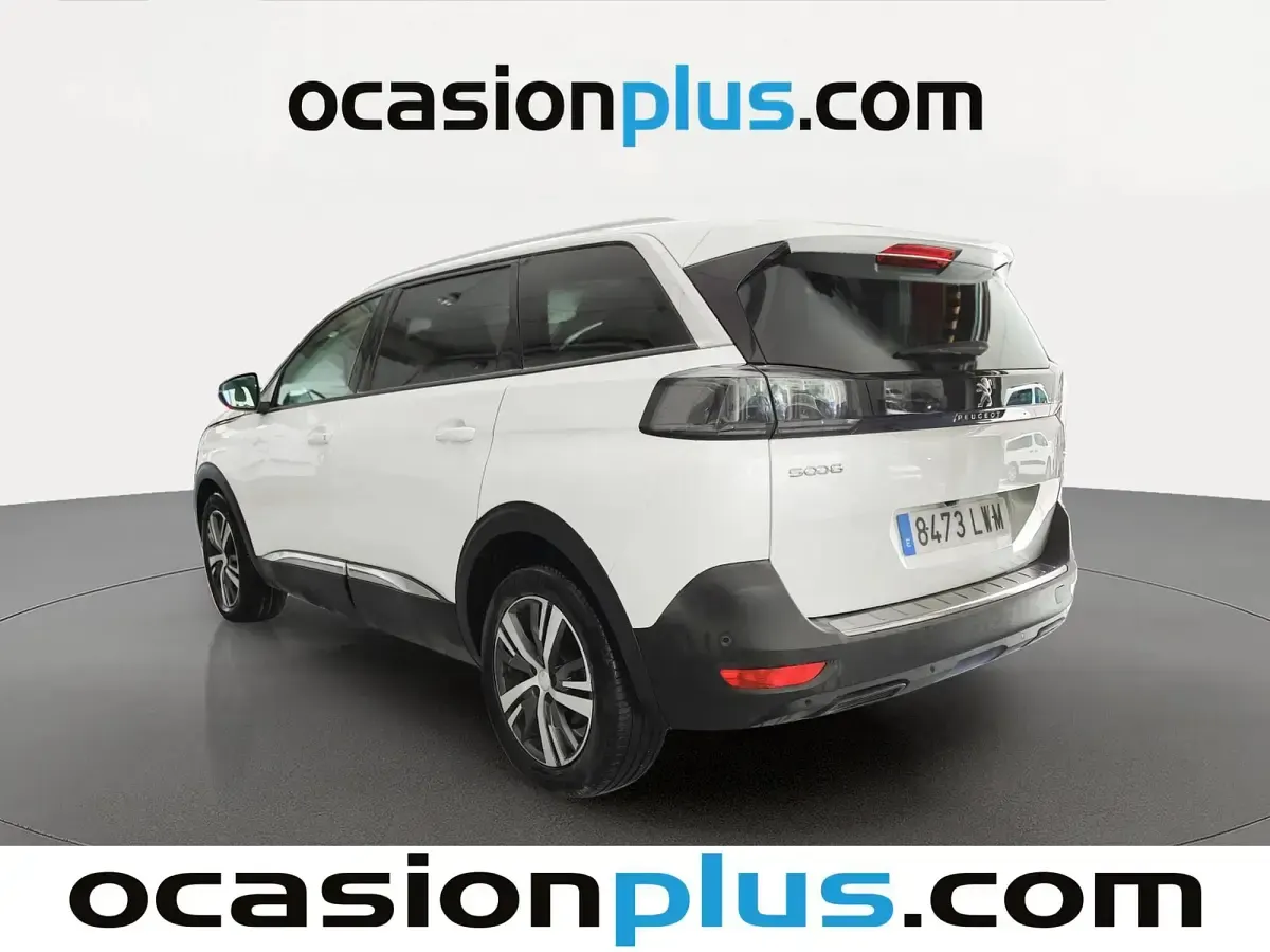 Käytetty Peugeot 5008 Allure 131 HP (96 kW) 2022 Valkoinen Katumaasturi