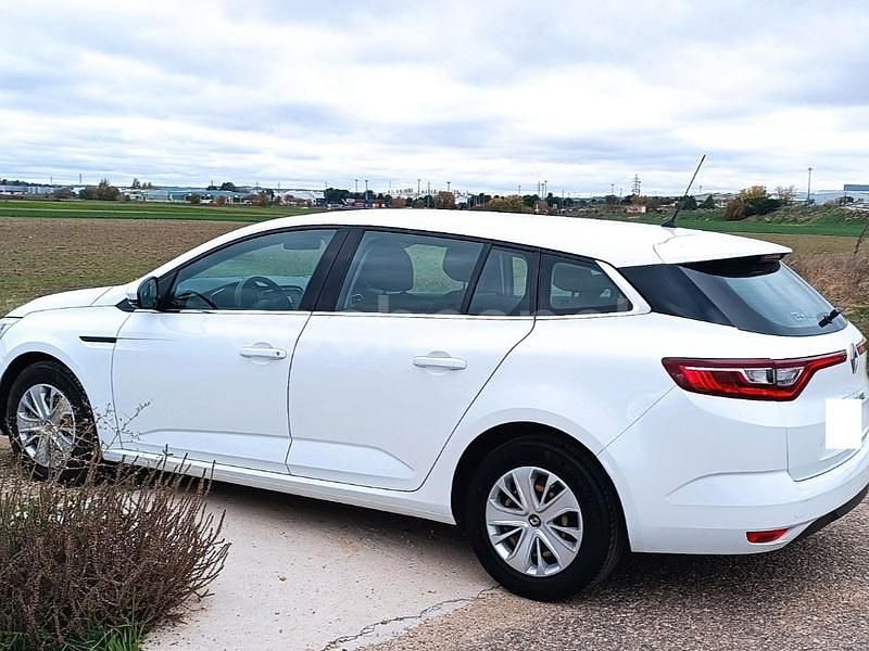 Usado Renault Mégane GrandTour Life 95 CV (69 kW) 2019 Blanco Familiar