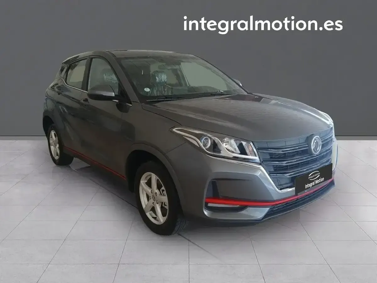 Nuevo DFSK 500 106 CV (77 kW) 2025 Gris SUV
