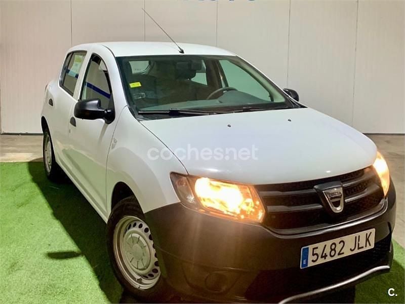 Usado Dacia Sandero Base 75 CV (55 kW) 2016 Blanco Berlina