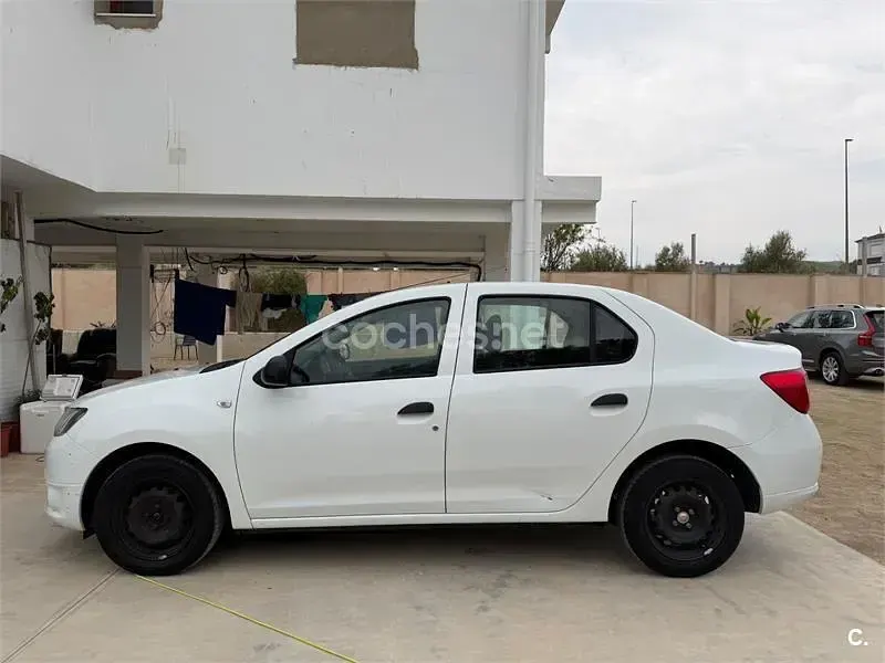 Usado Dacia Logan Ambiance 90 CV (66 kW) 2016 Blanco Berlina