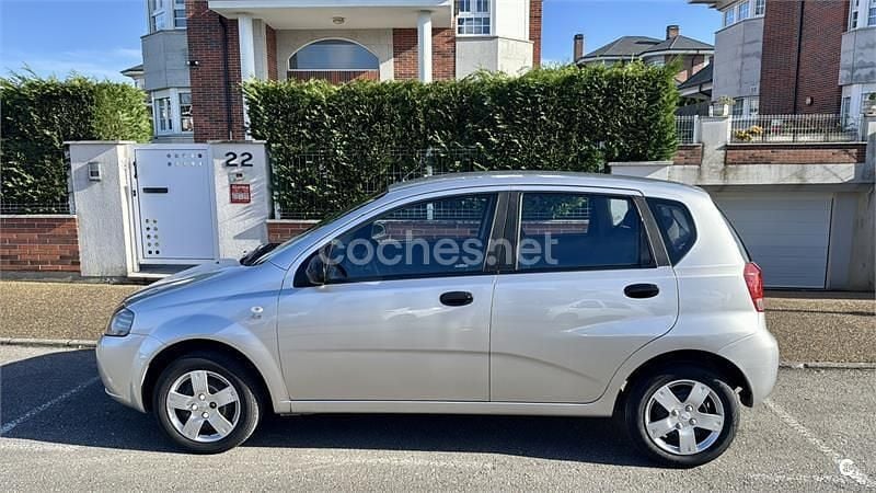 Usado Chevrolet Kalos SE 72 CV (52 kW) 2006 Gris / plata Berlina