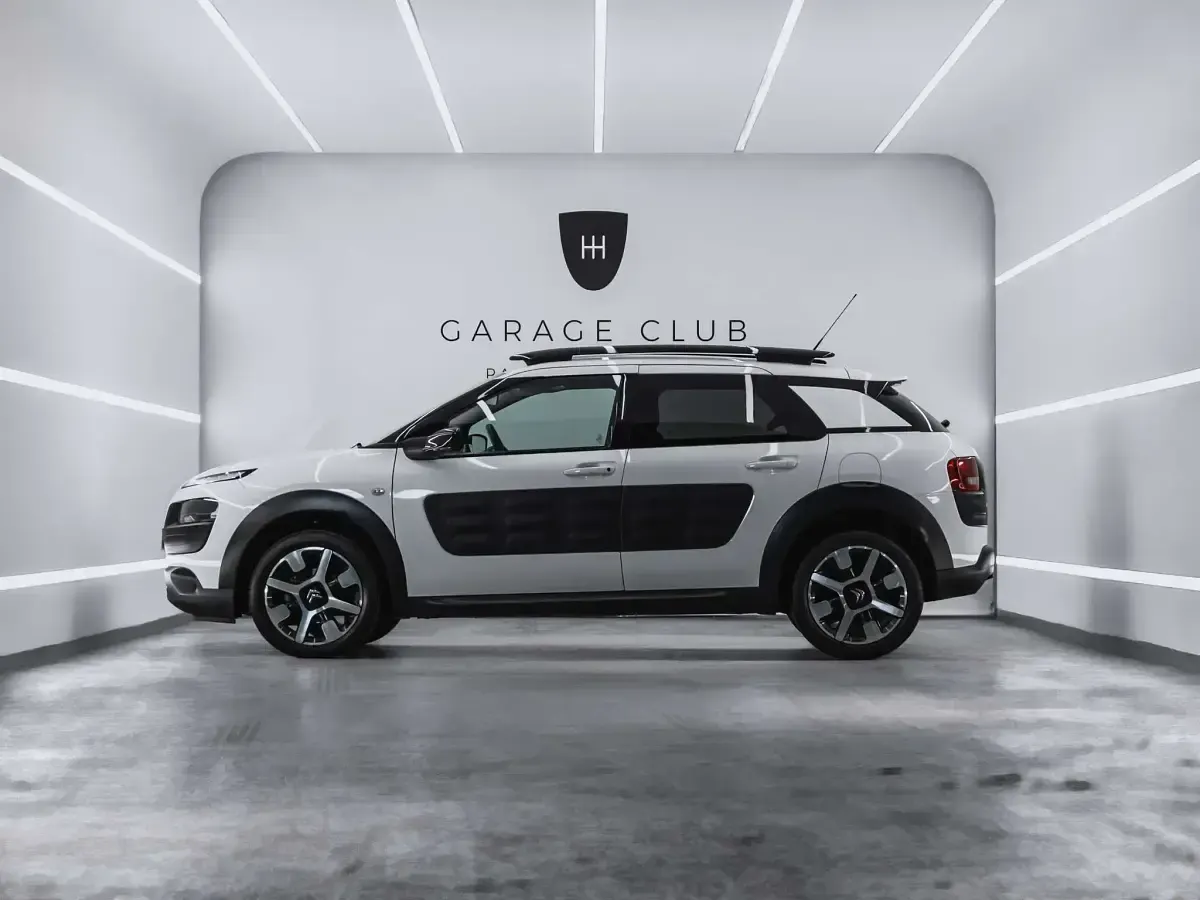 Używany Citroën C4 Feel 100 KM (73 kW) 2017 Biały SUV