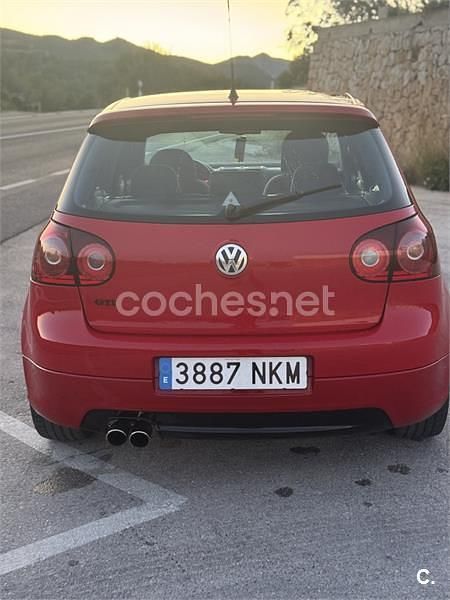 Usado VW Golf IV GTI 200 CV (147 kW) 2005 Rojo Berlina