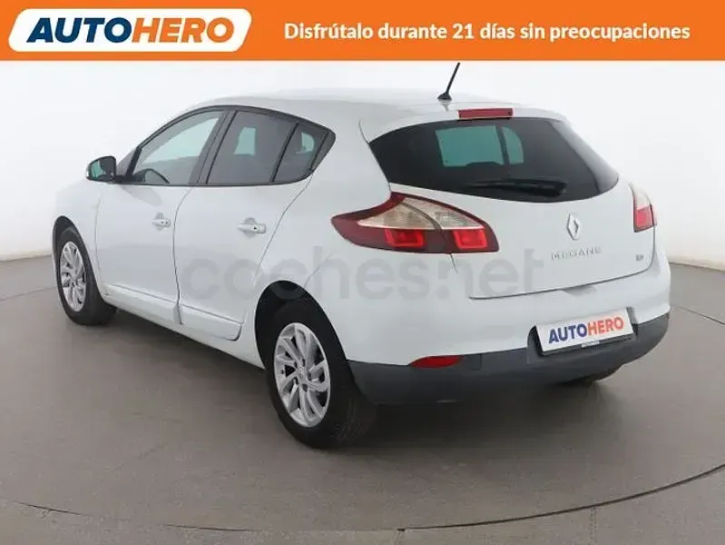 Usado Renault Mégane LIMITED 115 CV (84 kW) 2015 Blanco Berlina