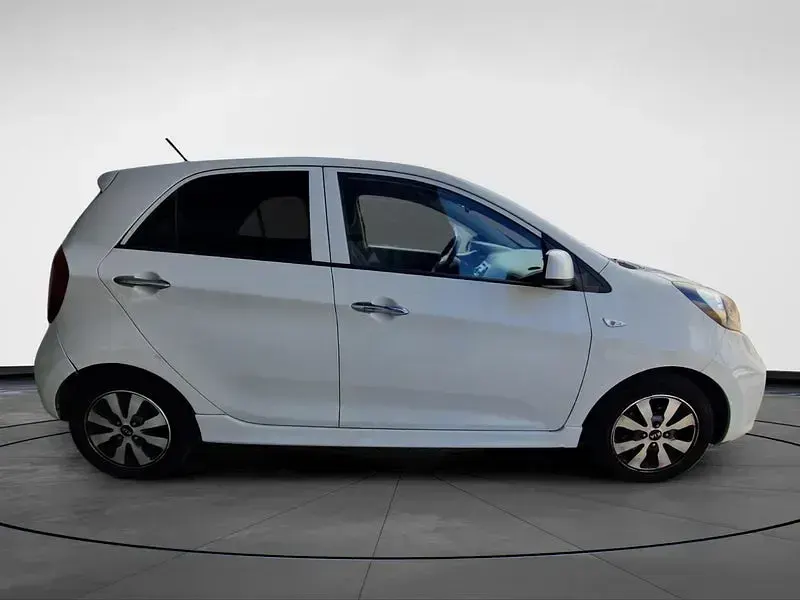 Usado Kia Picanto Urban 69 CV (50 kW) 2015 Blanco Utilitario