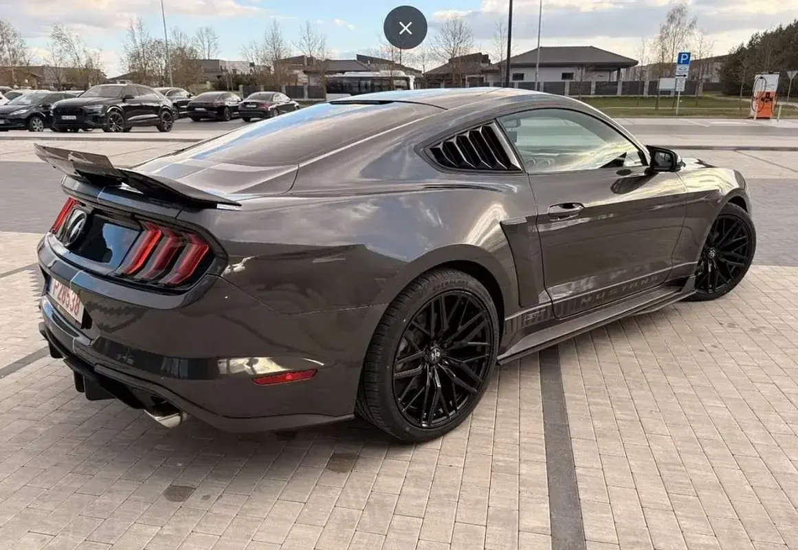 Usado Ford Mustang Fastback 290 CV (213 kW) 2018 Gris Coupe