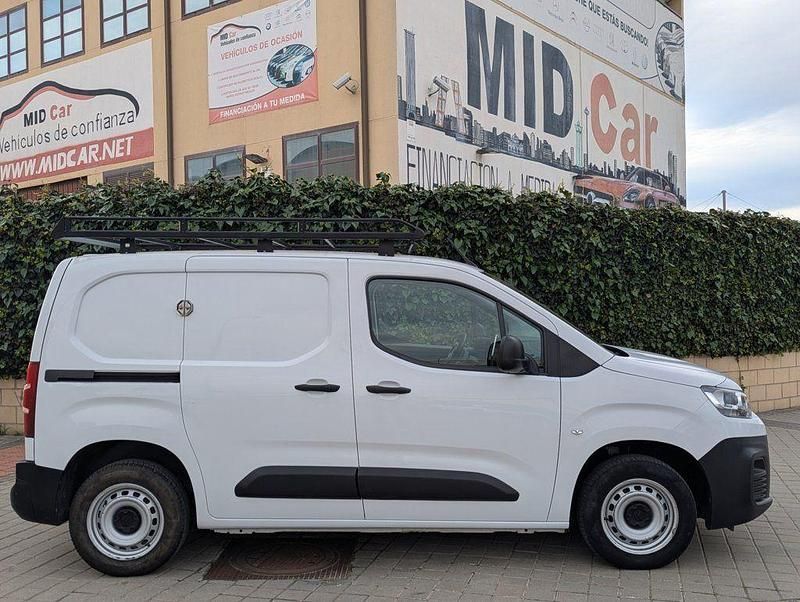 Usado Citroën Berlingo 102 CV (75 kW) 2022 Blanco Monovolumen
