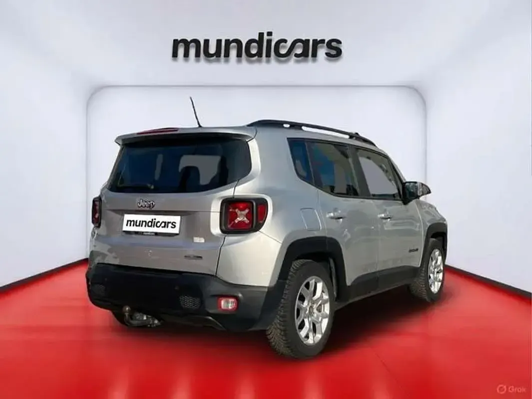 Usado Jeep Renegade Longitude 120 CV (88 kW) 2017 Plateado SUV